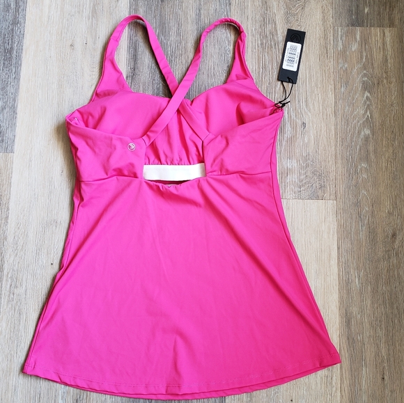 NWT Kuma Athletic Tank - Picture 2 of 13